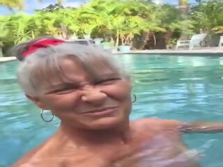 Perverssi mummi leilani sisään the altaan, vapaa seksi 69 | xhamster